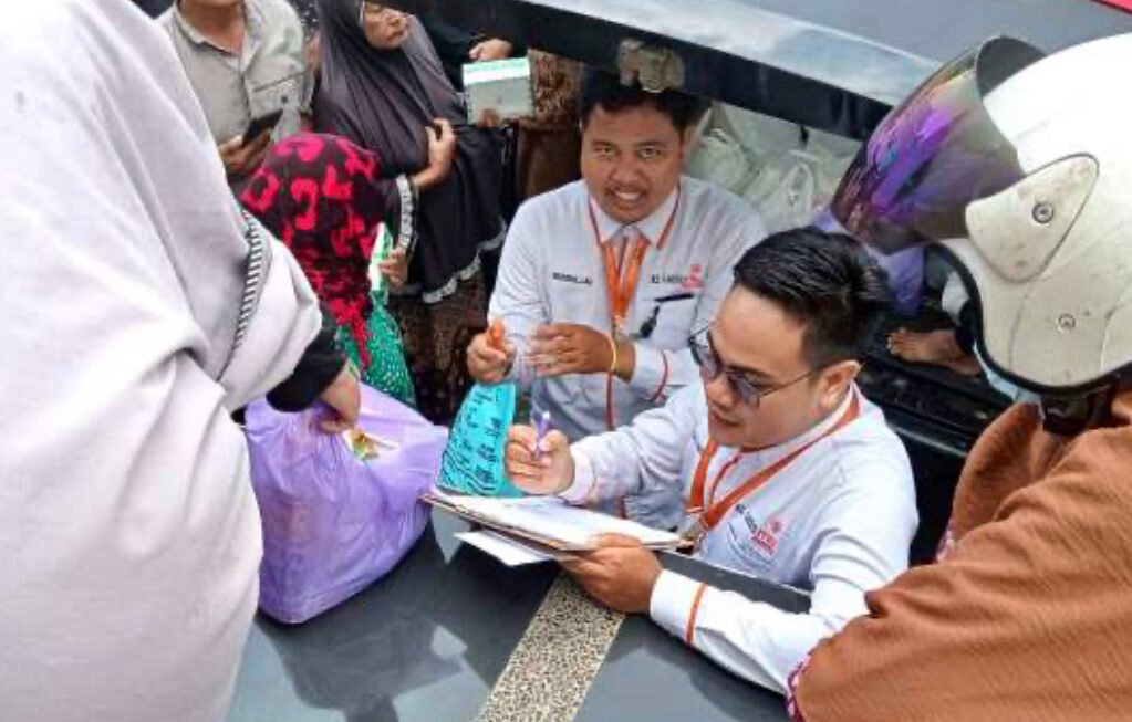LazisMu Banjarmasin Bantu Pedagang dan Guru Honorer Lewat Program Zakat