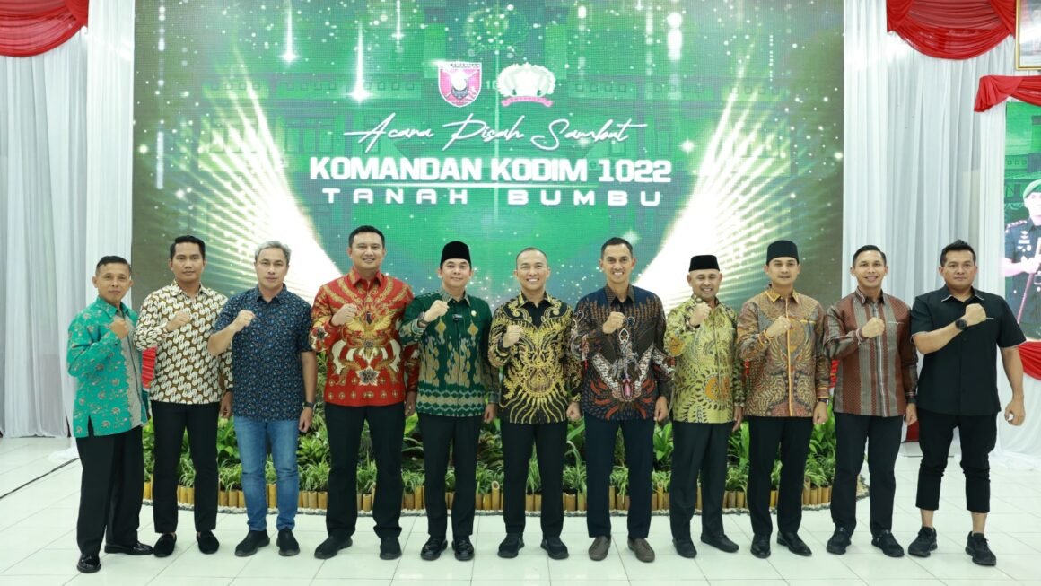 Bupati Andi Rudi Latif Hadiri Pisah Sambut Dandim 1022/Tnb: Wujud Sinergi TNI dan Pemerintah Daerah