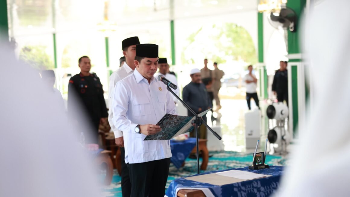 Bupati Andi Rudi Latif Kukuhkan Pengurus LPTQ Tanah Bumbu Periode 2025–2030