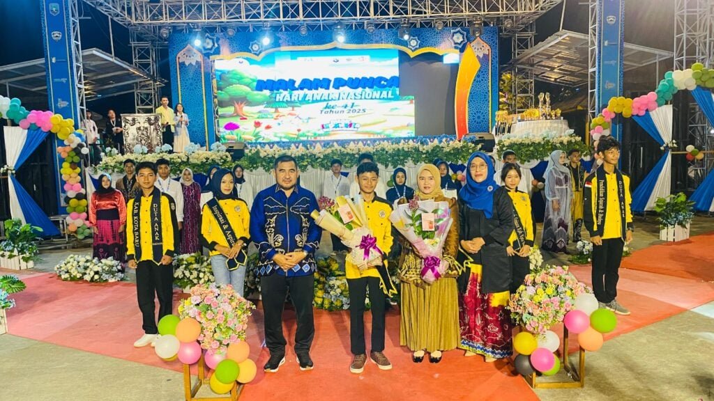 Suci Anisa Rusli Resmi Dikukuhkan Jadi Bunda Forum Anak Kotabaru