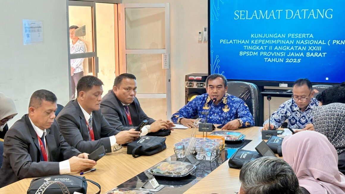 Rombongan PKN Angkatan XXIII Pelajari Program UMKM di Majalengka