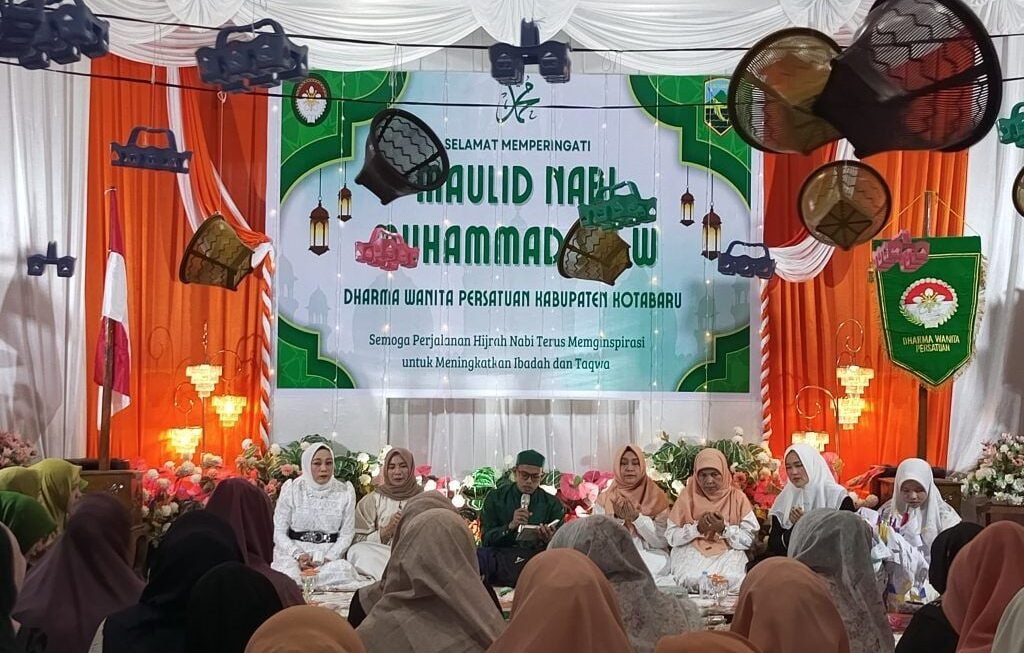 Ketua DWP Kotabaru: Maulid Nabi Momentum Meneladani Akhlak Rasulullah
