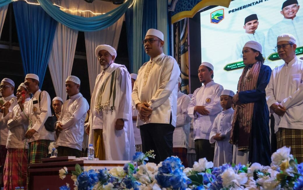 Ribuan Jamaah Padati Tabligh Akbar Bersama Habib Mustofa Al Haddar di Kotabaru