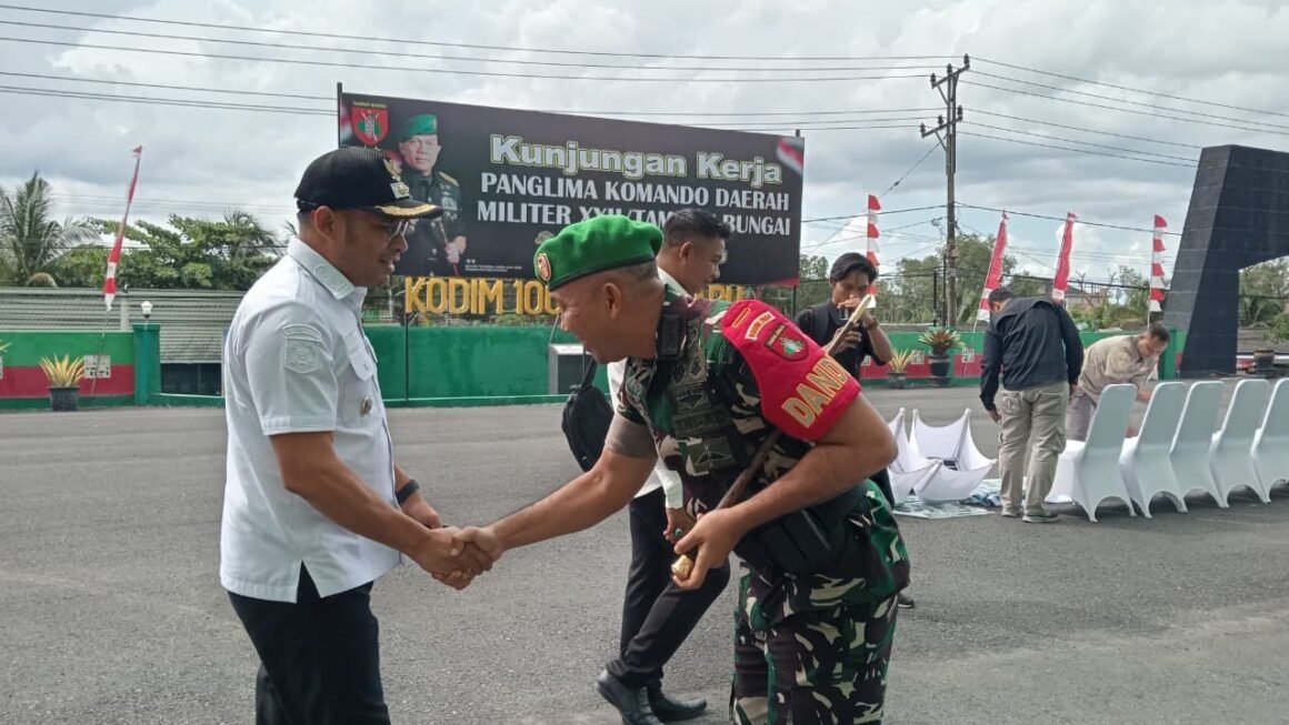 ⁠Pangdam XXII/Tambun Bungai Kunjungi Kotabaru, Tekankan Disiplin dan Sinergi Pembangunan