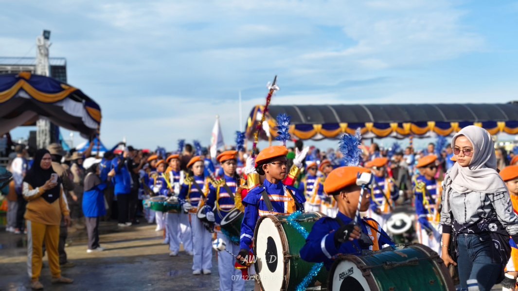 Ribuan Guru Meriahkan HUT ke-80 PGRI dan HGN di Siring Laut Kotabaru