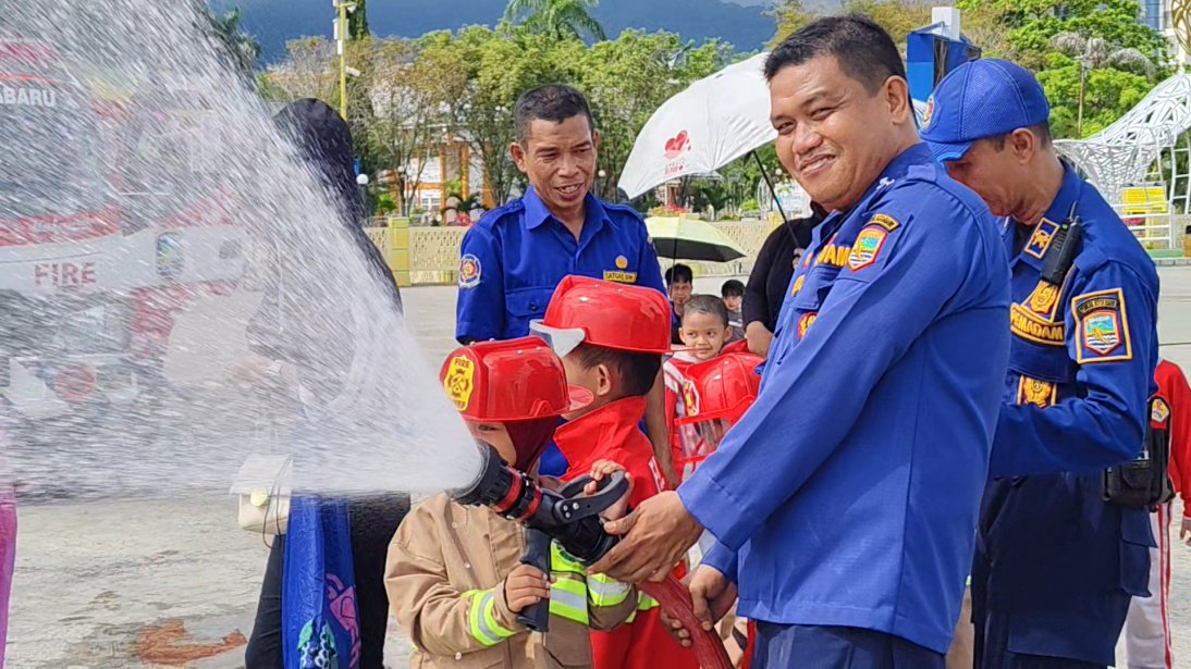 Edukasi Sejak Dini, Damkar Kotabaru Bangun Budaya Siaga Kebakaran