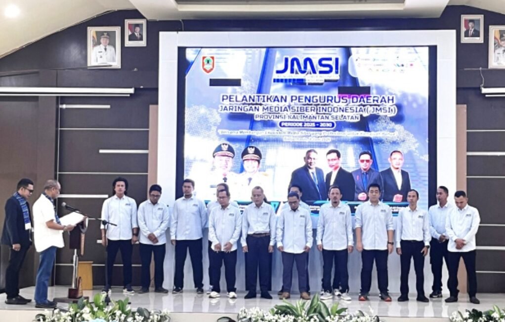 Perkuat Informasi Pembangunan, Diskominfo Kotabaru Hadiri Pelantikan JMSI Kalsel